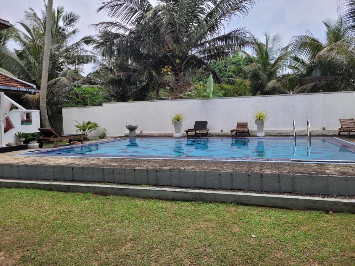 Villa Sea Sprays Hikkaduwa Dış mekan fotoğraf